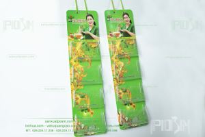Bảng treo túi nhựa PVC, hanger vỉ treo túi nhựa PVC treo sản phẩm Dua Dewi