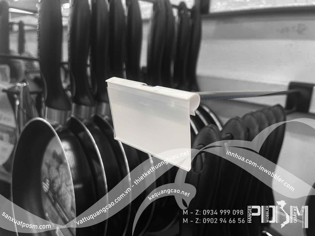 Nẹp treo bảng giá khuy bấm treo thành kệ hàng - Ảnh 5